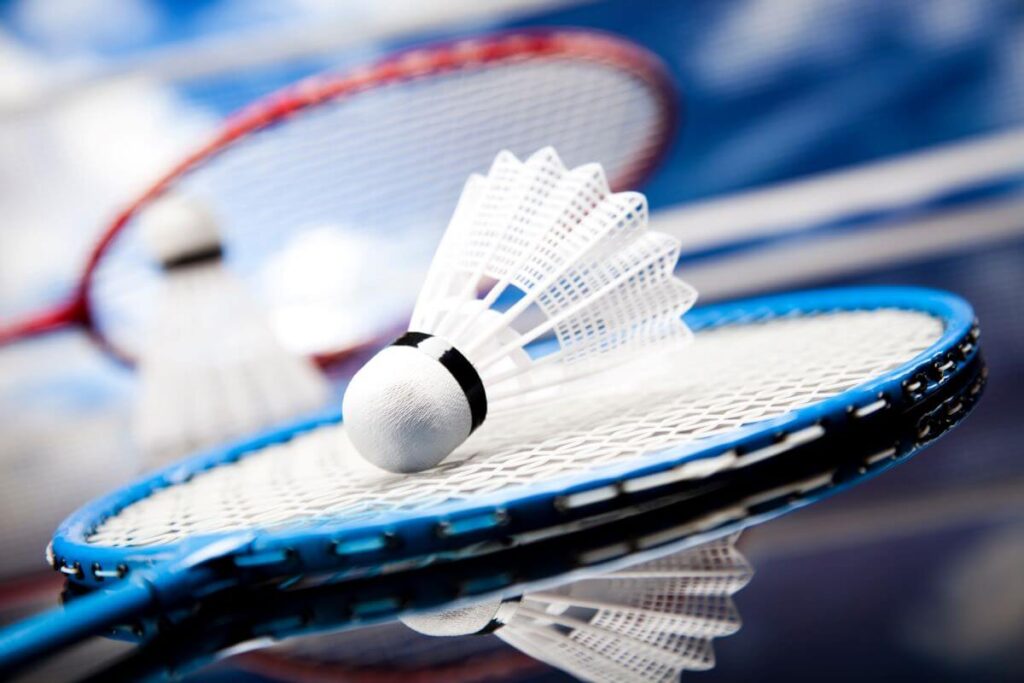 A Beginner's Guide to Badminton: Mastering the Basics 1 Badminton for beginners